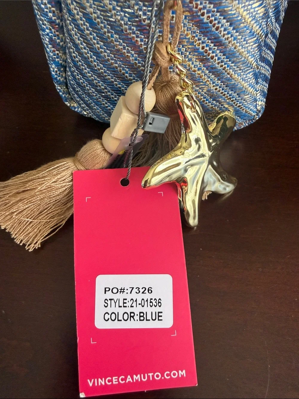 VINCE CAMUTO 💄IRIDESCENT BLUE COSMETIC BAG💄 WITH TASSEL CHARMS 🌟NWT🌟